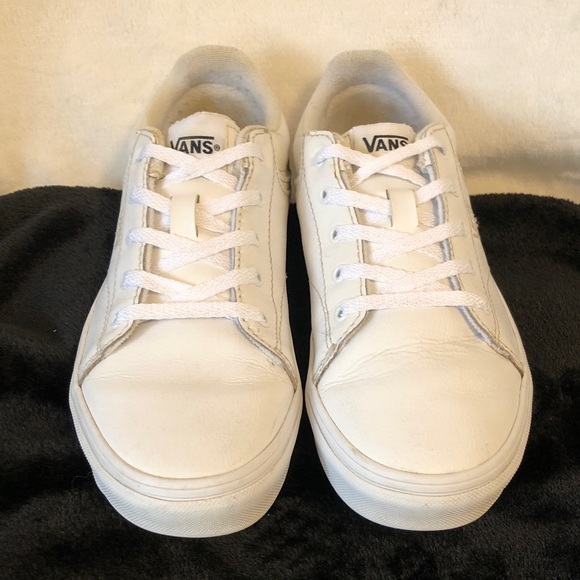 Vans Shoes - Vans White Leather Seldan Skate Sneaker in M & Y 4.5, W 6. Very Good Condition.